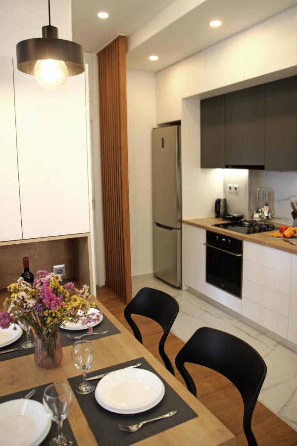 New Cozy Chic Apt-Ryfete Luxury Living กาลาธาส ภายนอก รูปภาพ