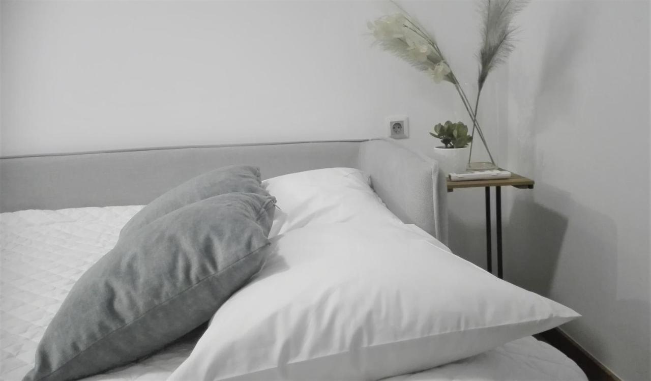 New Cozy Chic Apt-Ryfete Luxury Living กาลาธาส ภายนอก รูปภาพ