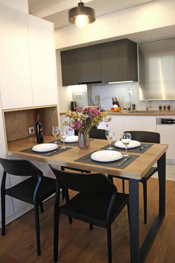 New Cozy Chic Apt-Ryfete Luxury Living กาลาธาส ภายนอก รูปภาพ